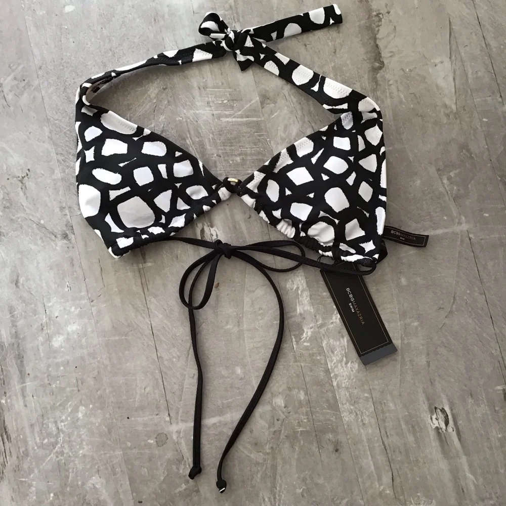 💕BCBGMAXAZRIA💕 Triangle String Bikini Top